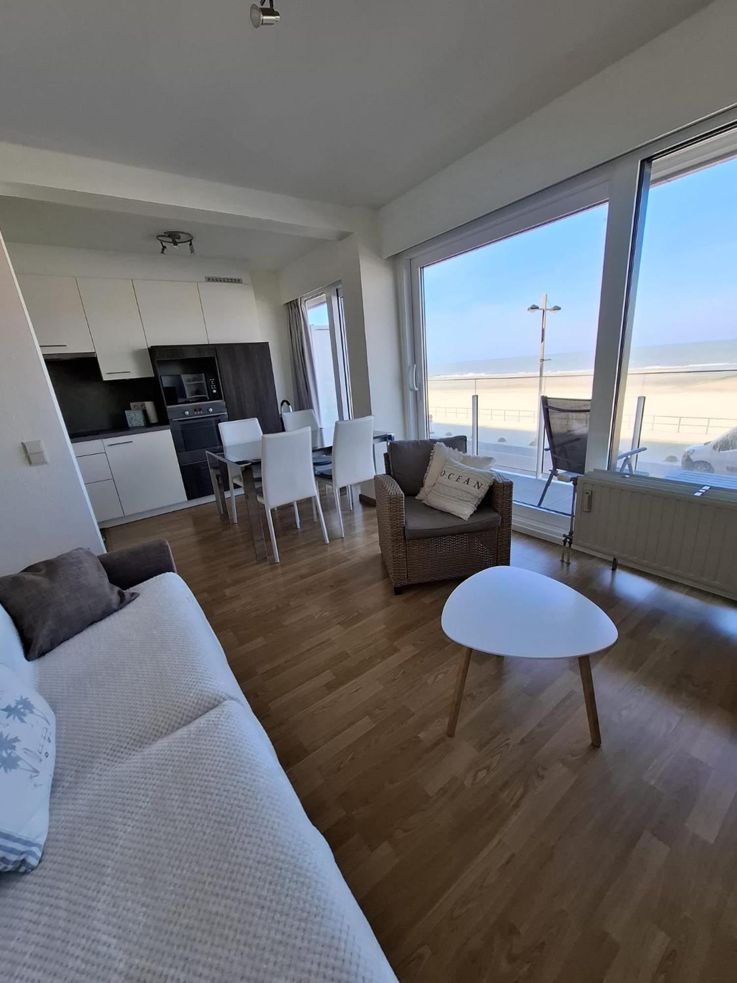 North Sea View With Parking Appartement